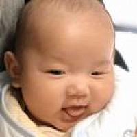 墙角蹲